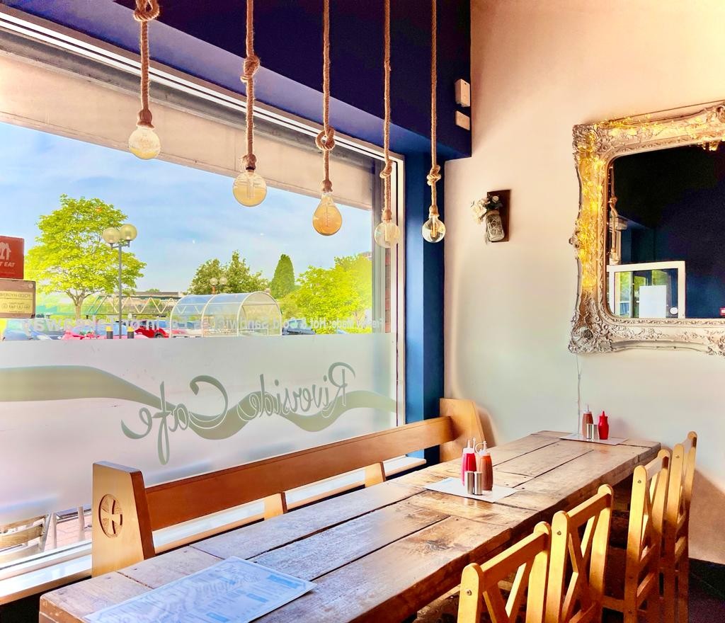 Riverside Café: the place