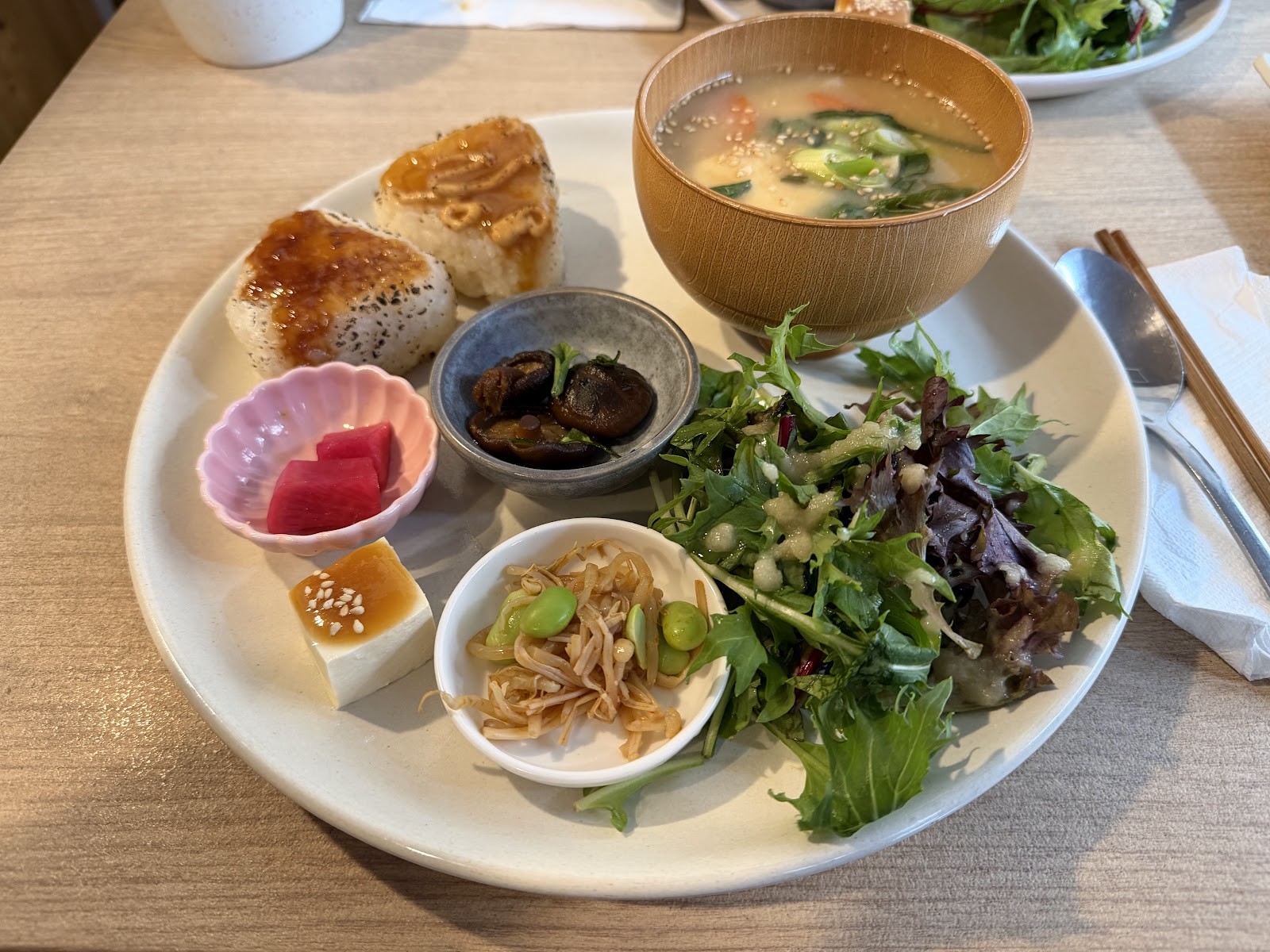 Comeco Cafe & Sushi Bar: food & drinks