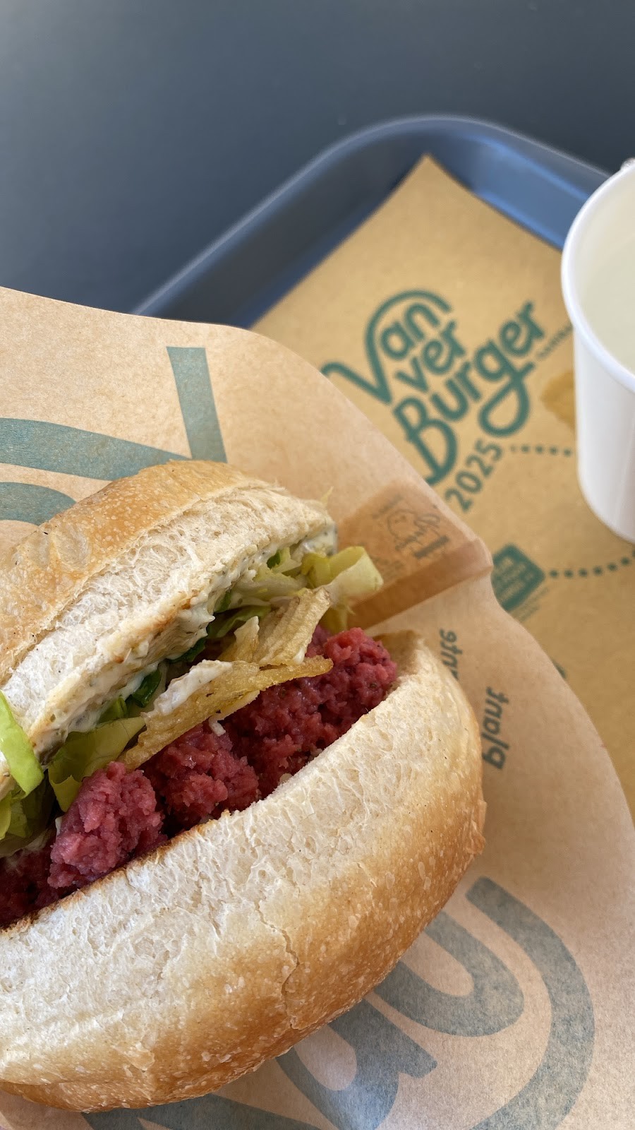Van Ver Burger Garibaldi: food & drinks