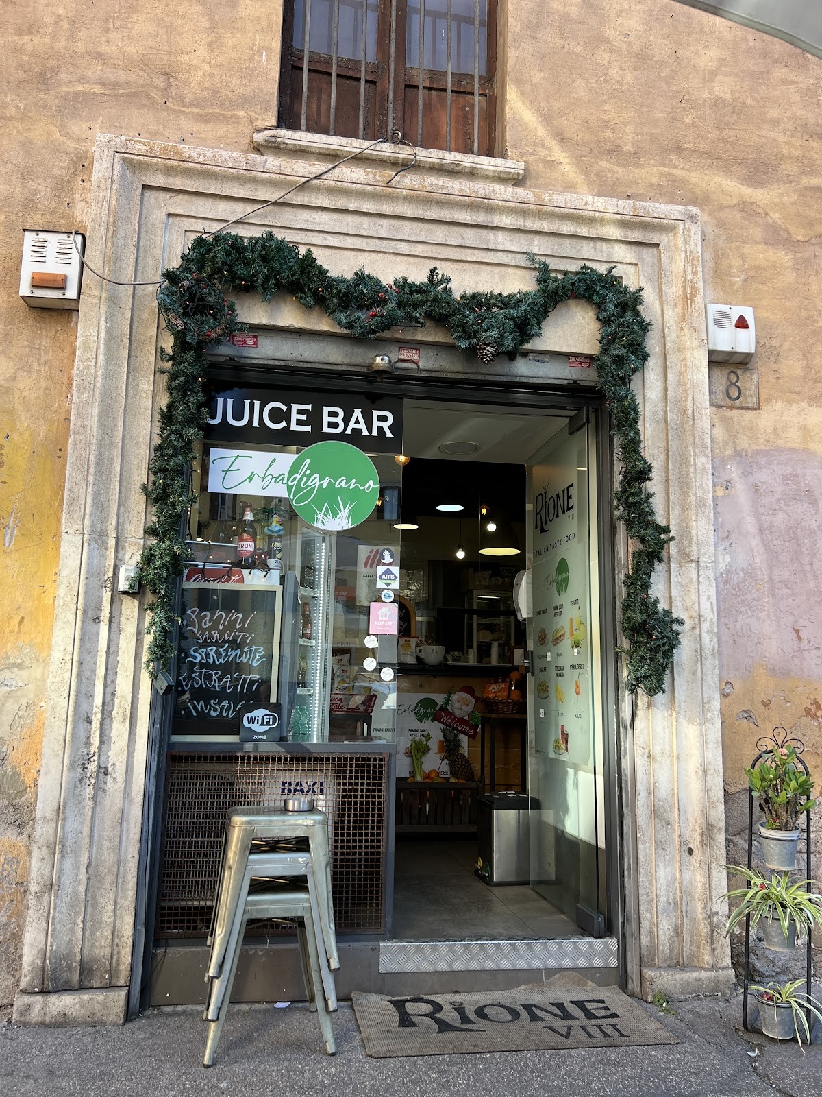 Erba di Grano - Rione VIII: the place