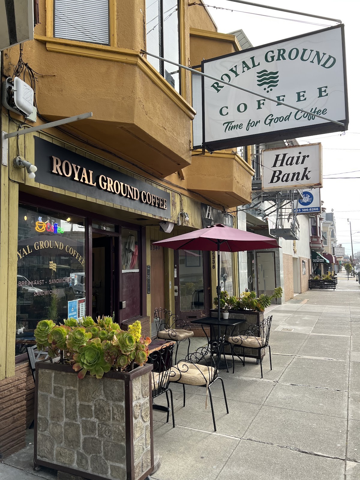 Royal Ground Coffee: the place