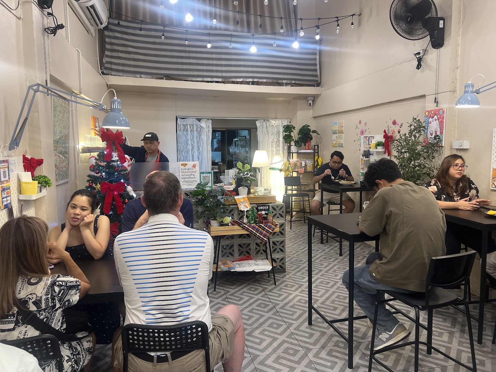 JJ's Kitchen Restaurants (Vegetarian options): the place