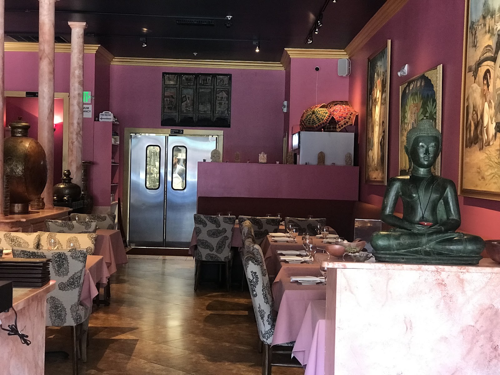Mission Curry House: the place