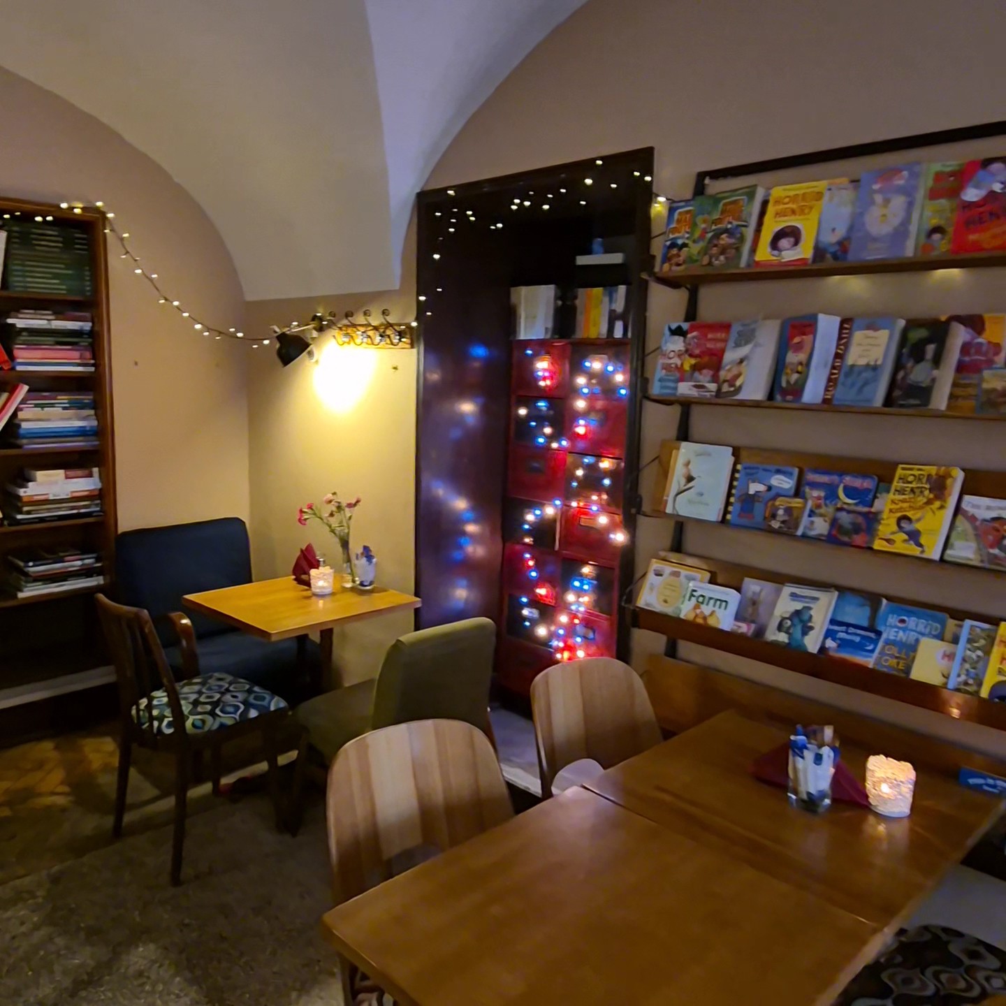Shabby Coffee • Wine • Books: the place