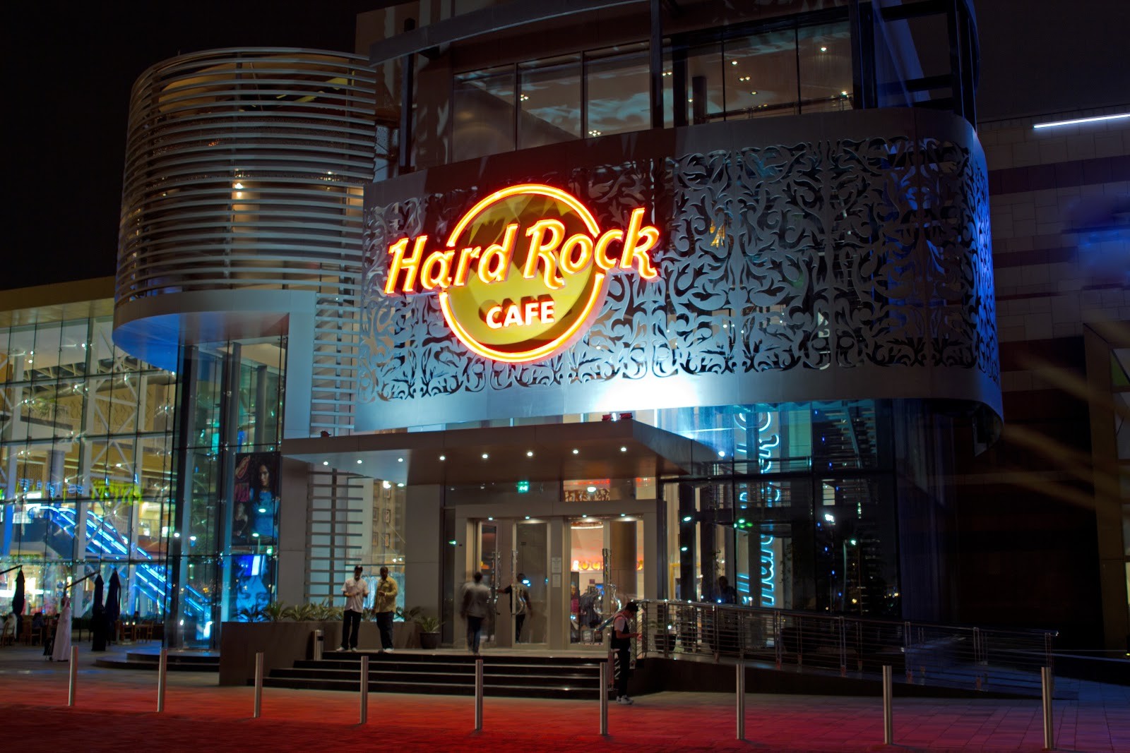 Hard Rock Cafe Dubai: the place
