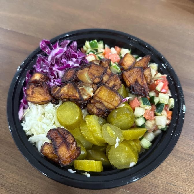 Falafel Tanami: food & drinks