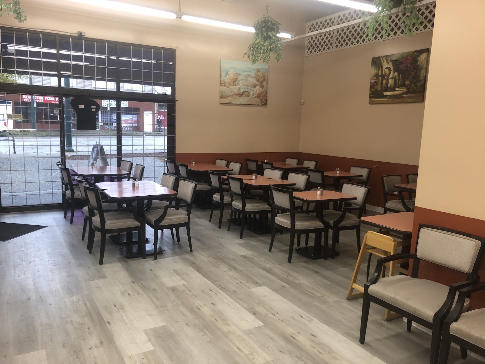 Best Quality Sweets & Restaurant: the place