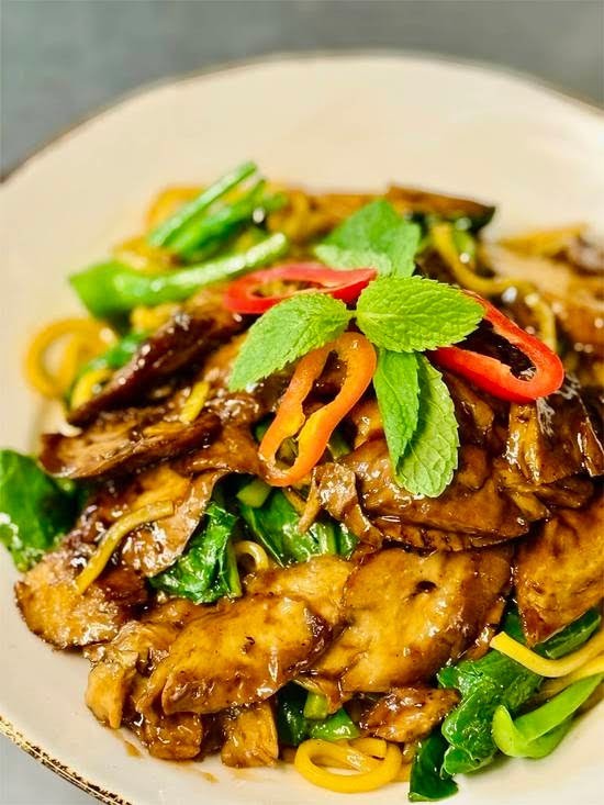 Vegan Heaven Restaurant: food & drinks