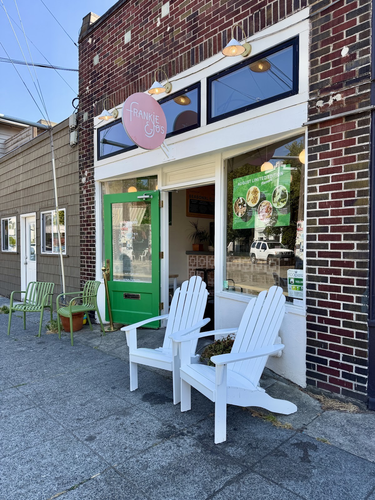 Frankie & Jo's Ballard: the place