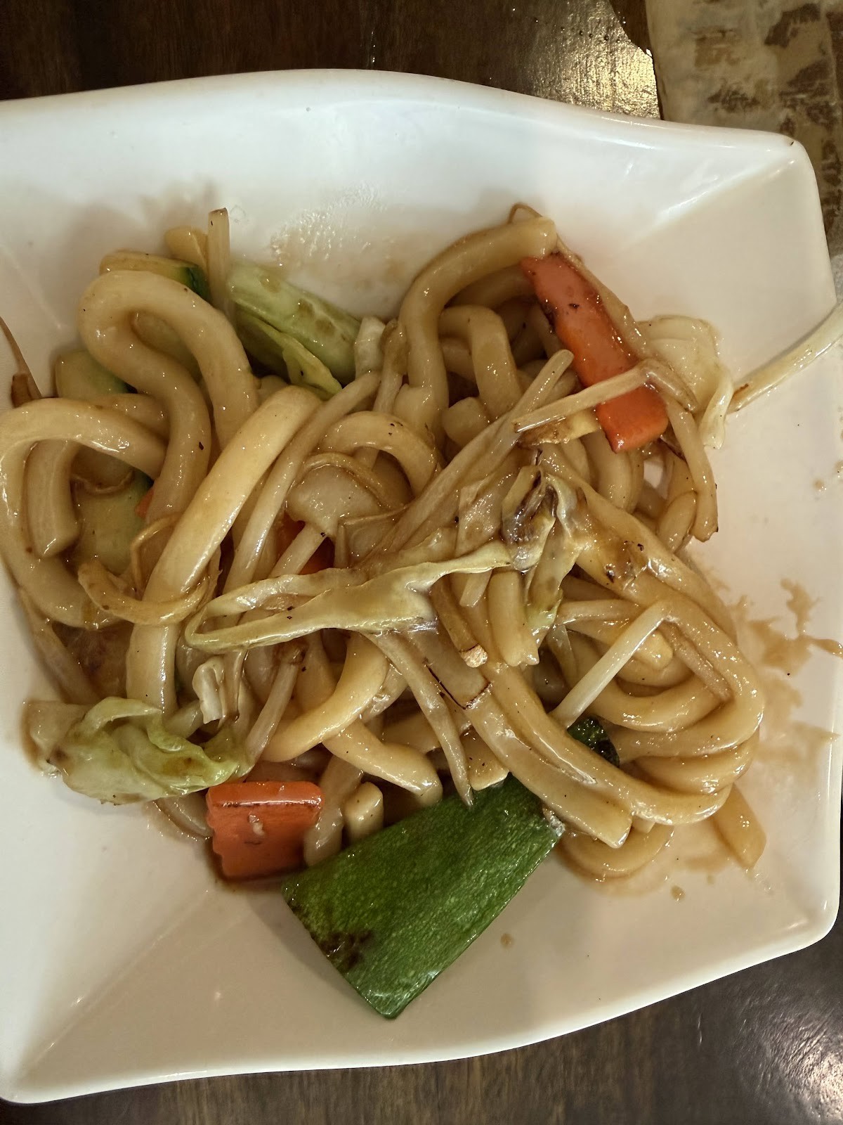 OPLANTE Vegan Sushi & Wok Végétalien Montreal (x Yuan): food & drinks