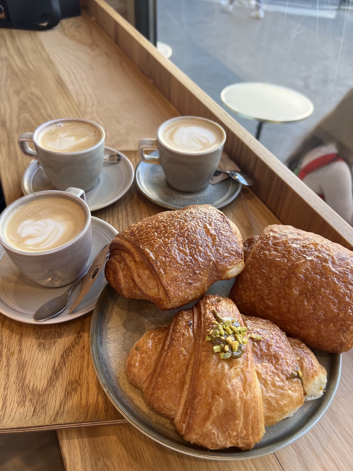 Land&Monkeys Père Lachaise: food & drinks