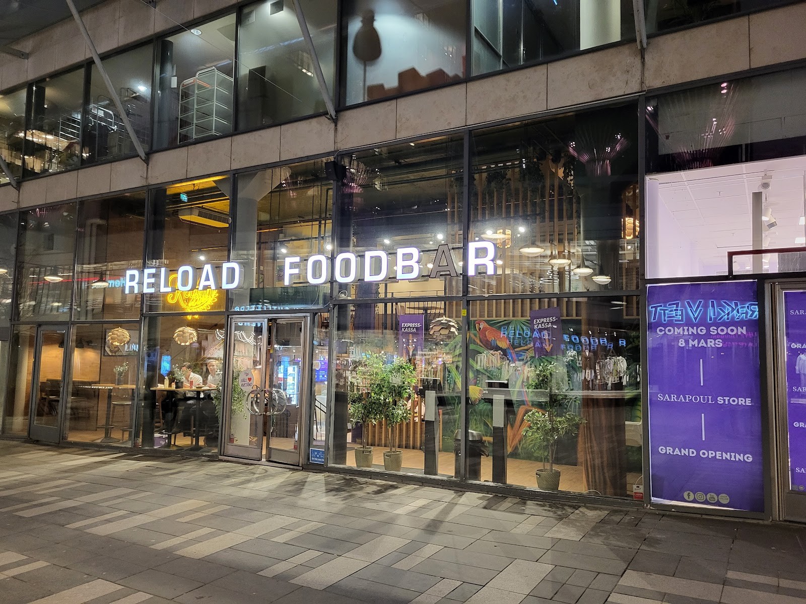 Reload Foodbar: the place