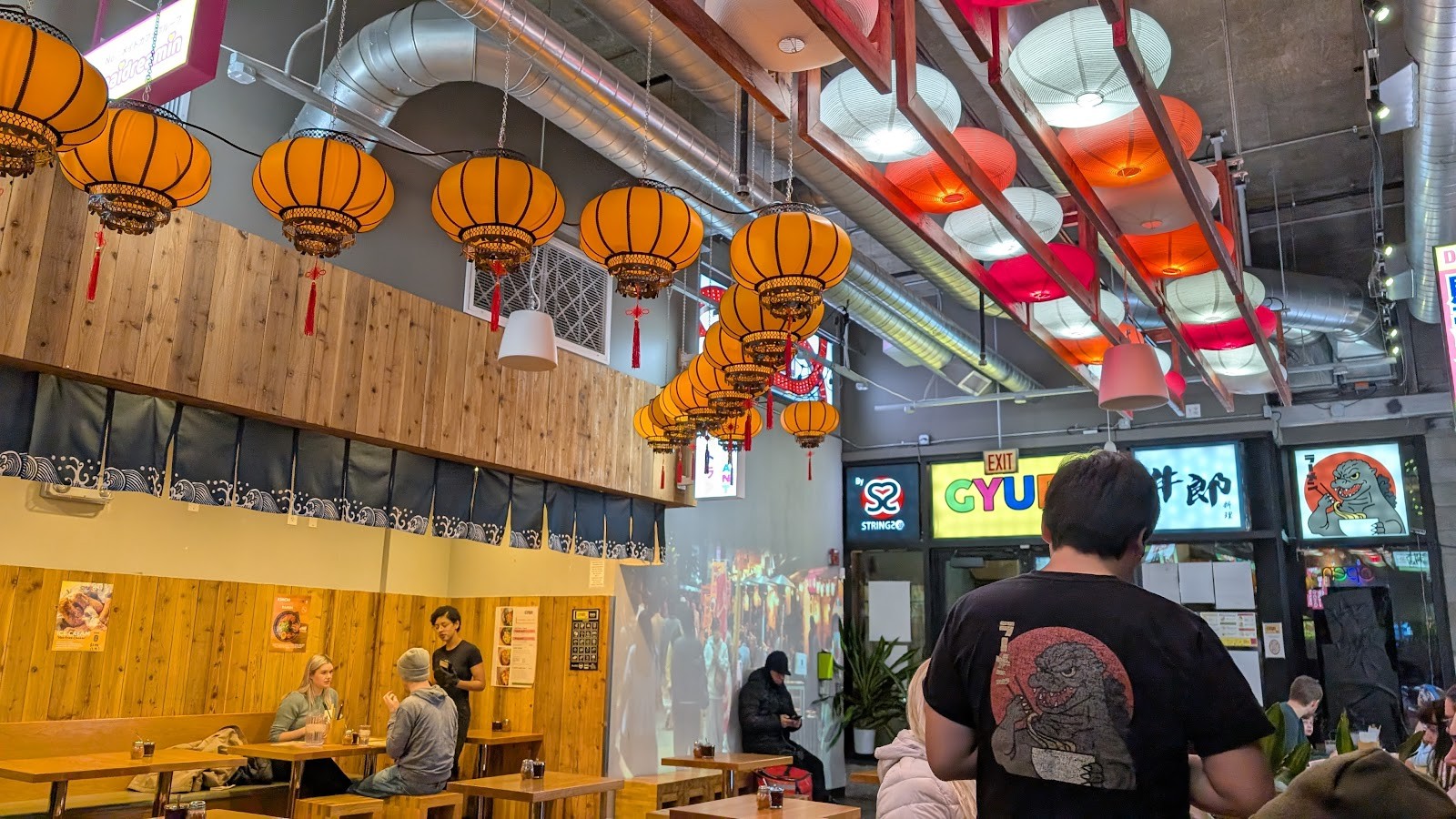 Gyuro Ramen: the place