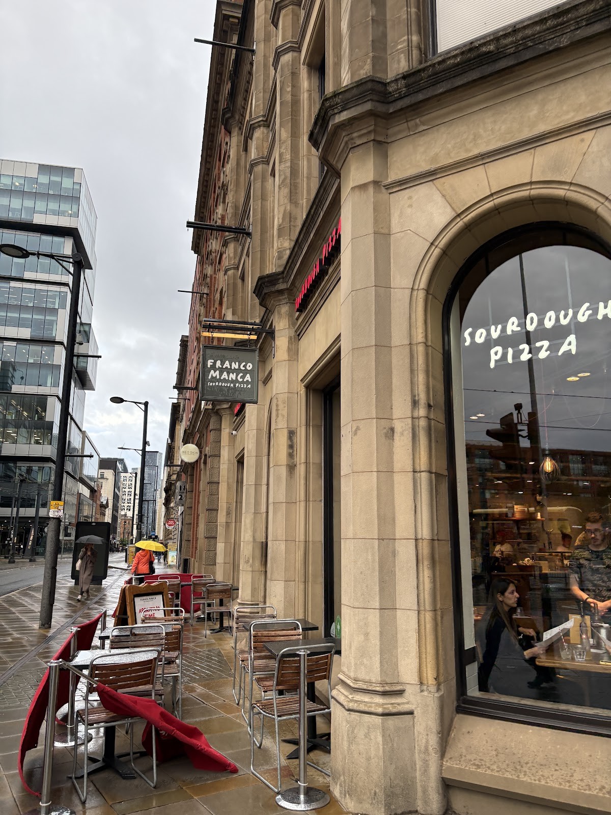 Franco Manca Piccadilly Gardens Manchester: the place