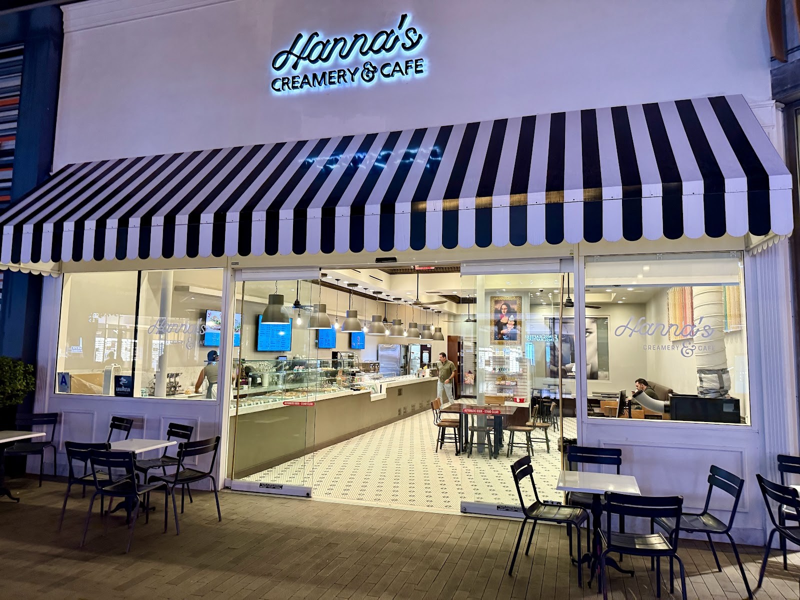Hanna's Creamery & Cafe: the place