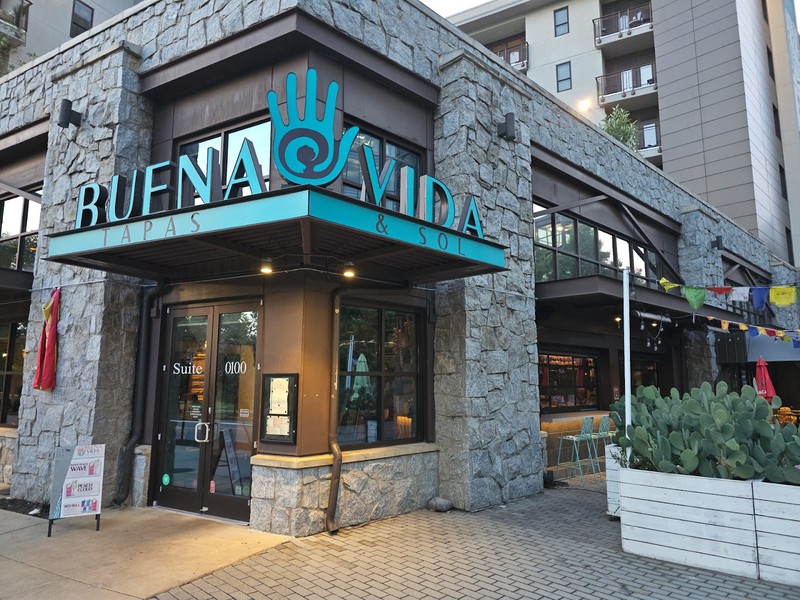 Buena Vida Tapas Bar: photo 4