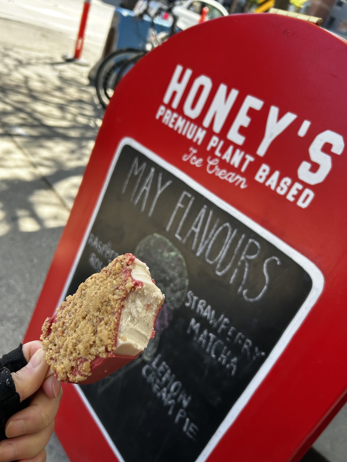 Honey's Ice Cream: food & drinks