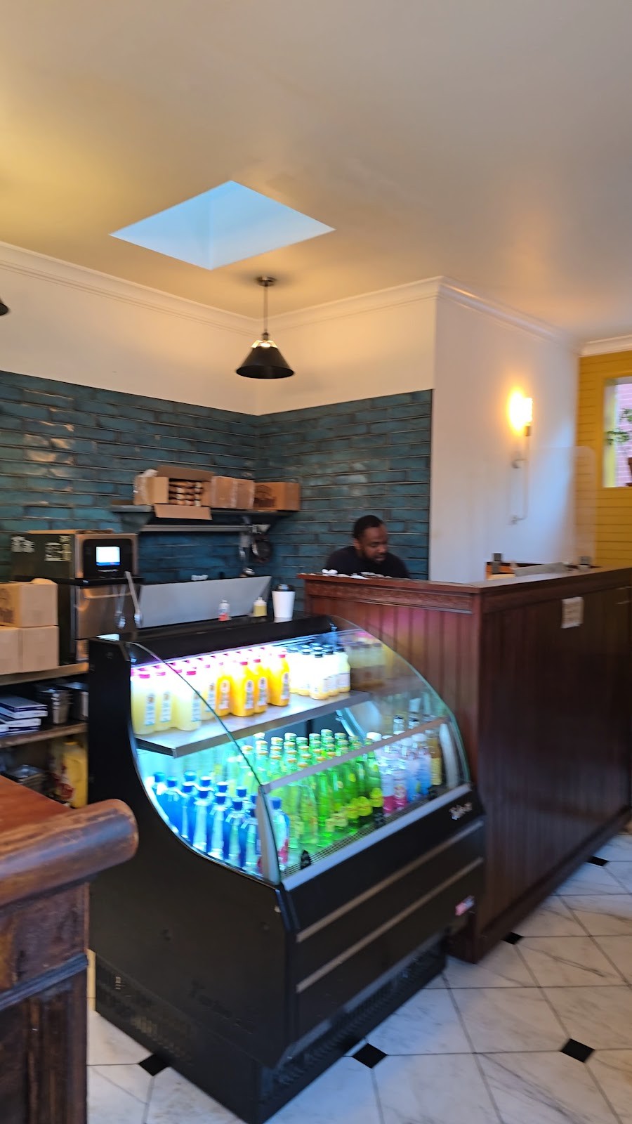Rowhome Coffee - Pine Street: the place