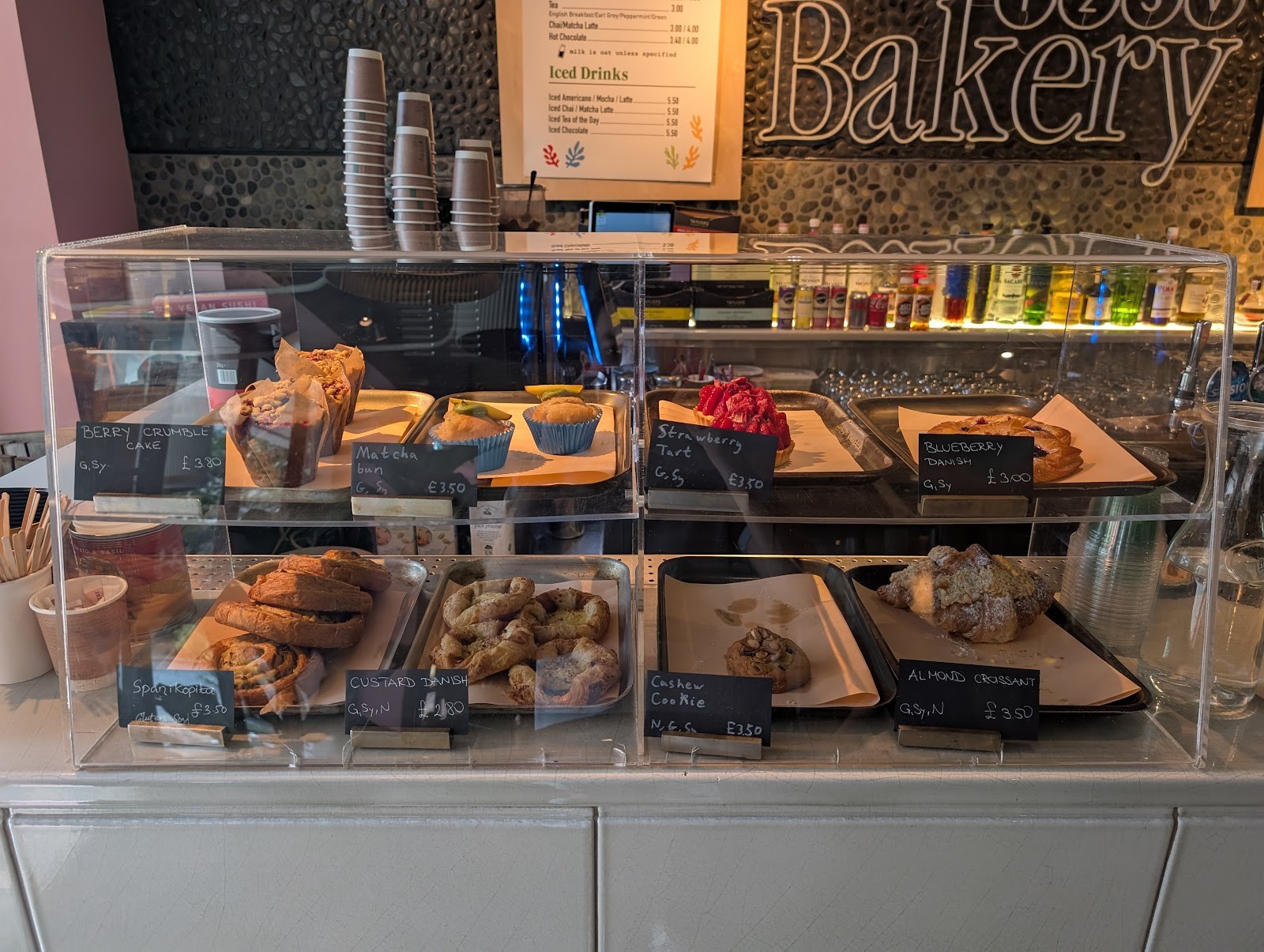 123V Bakery & Cafeteria: the place
