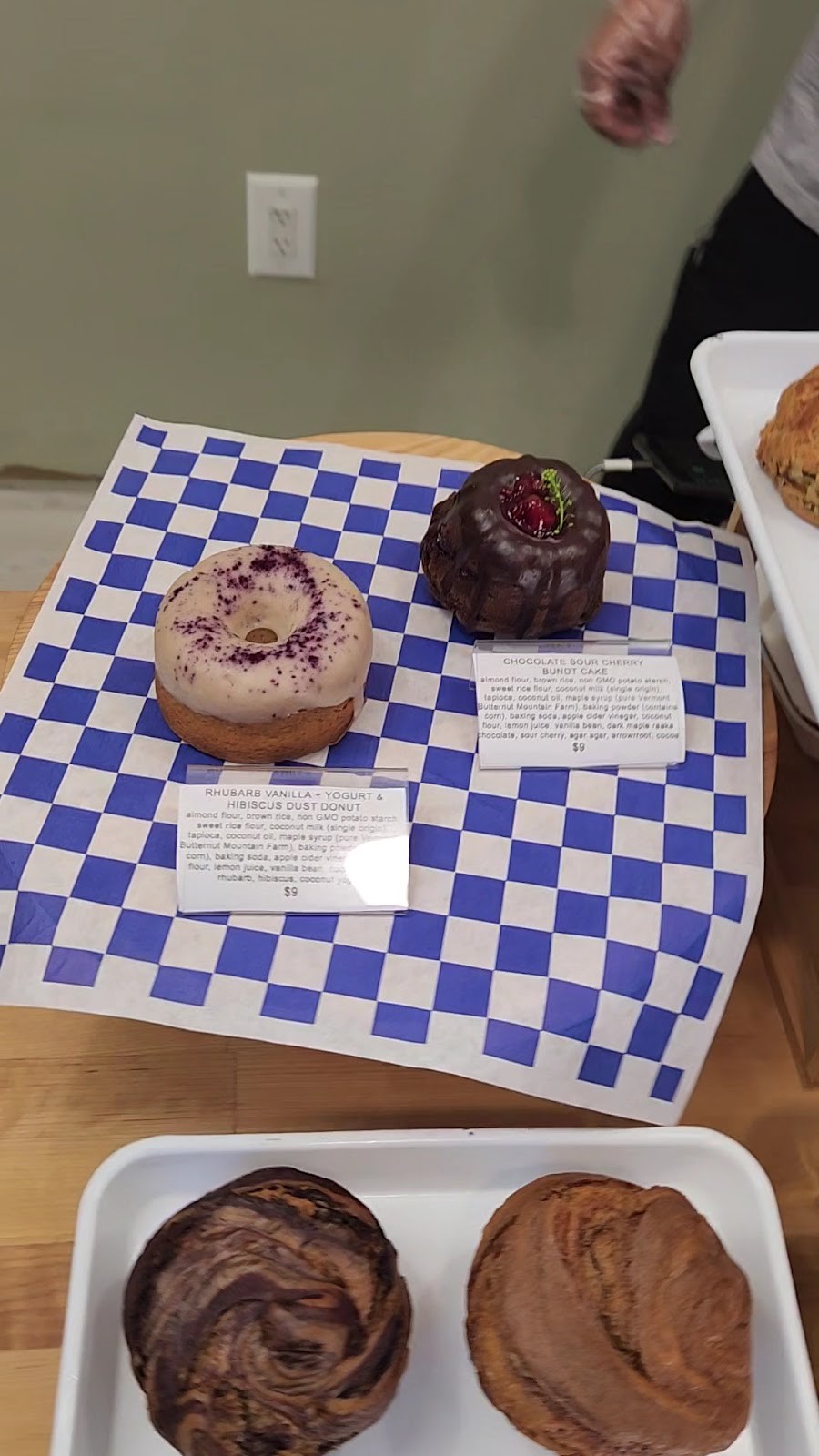 Sixteen Mill Bakeshop (window service): food & drinks