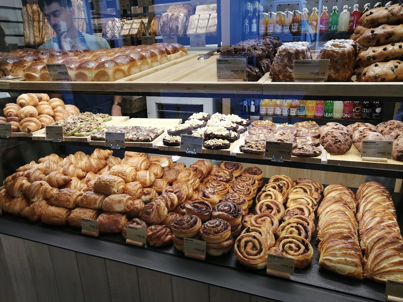 Land&Monkeys Les Halles: food & drinks