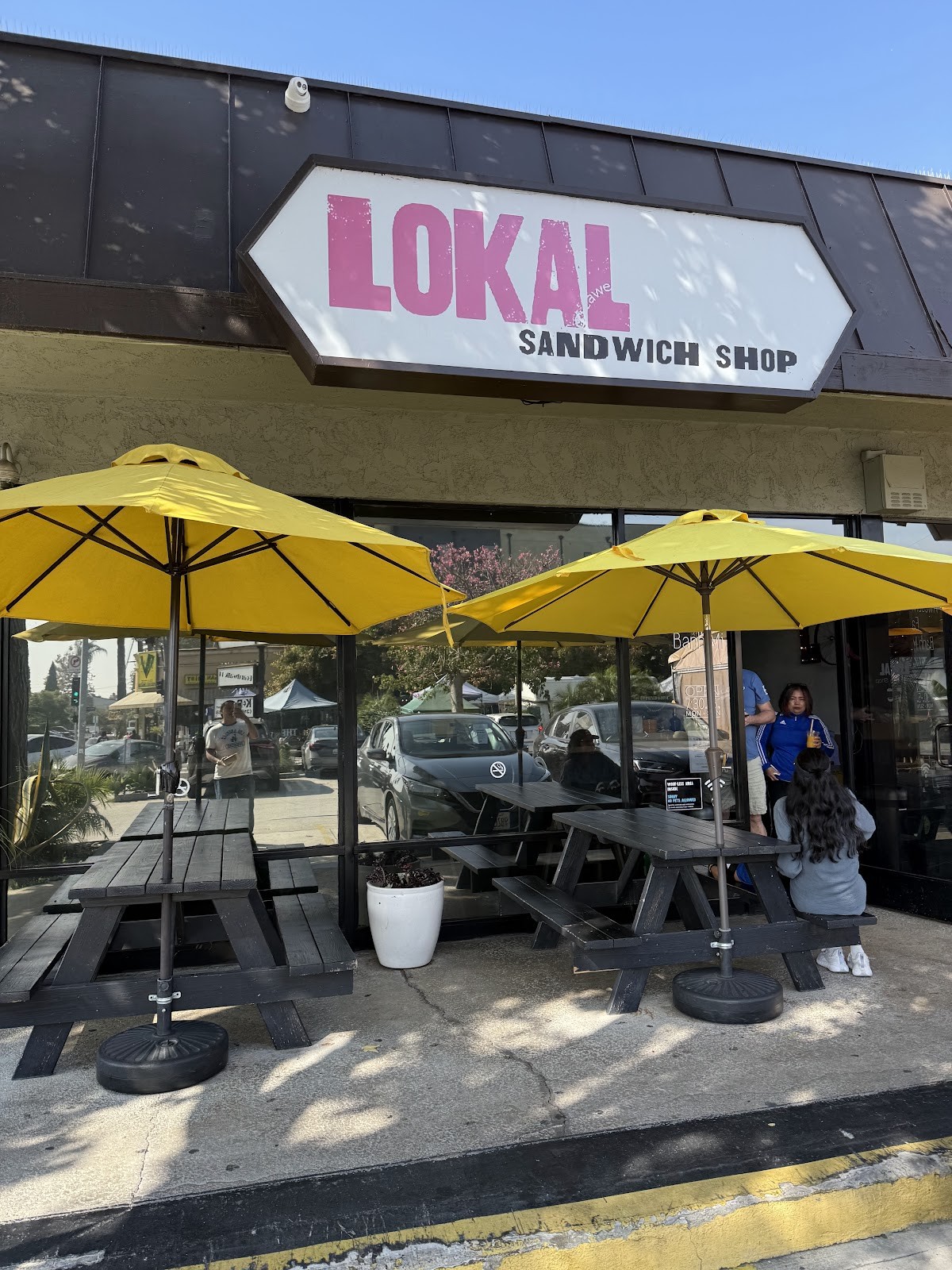 Lokal Sandwich Shop: the place