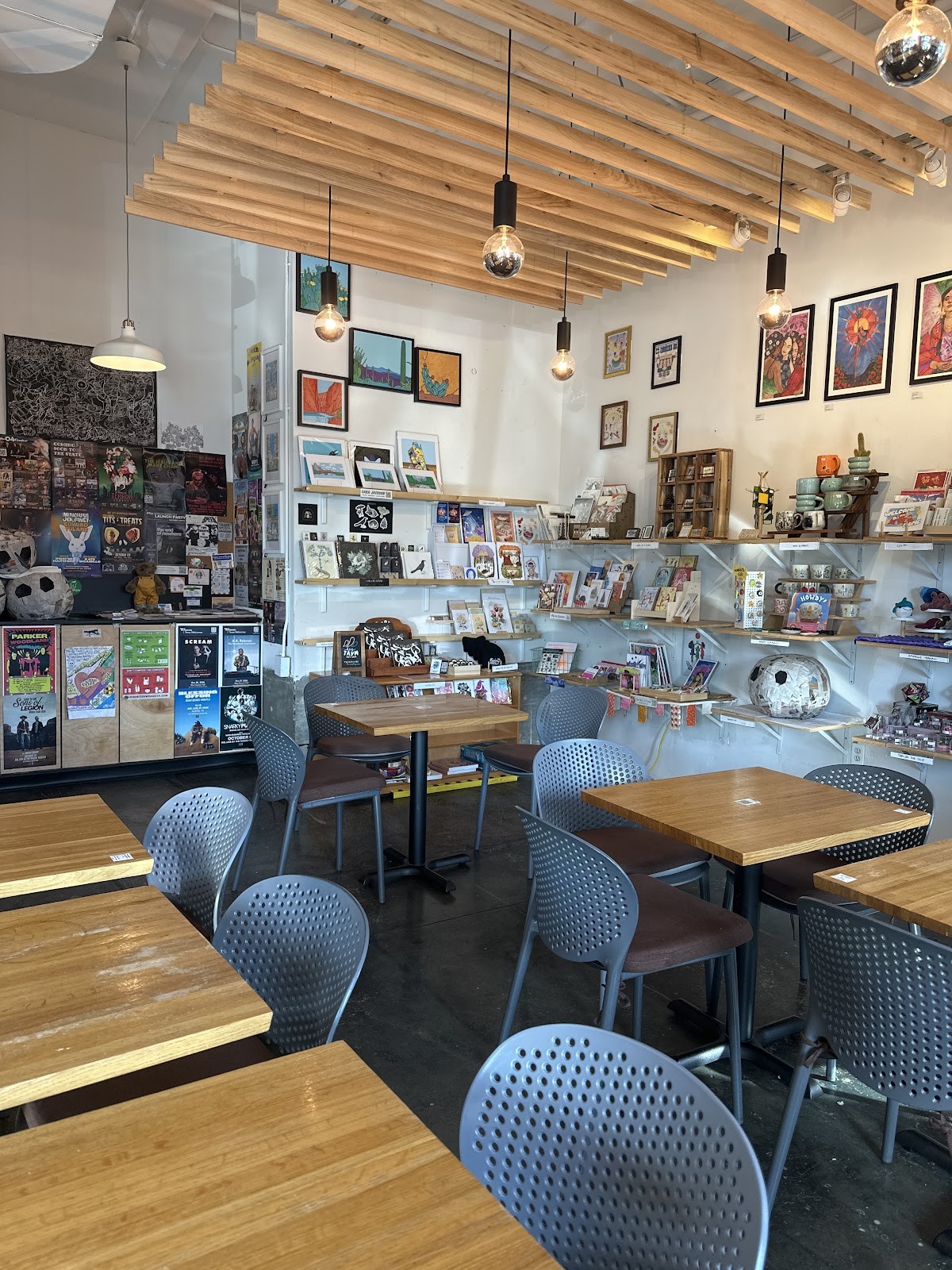 Dear Diary Coffee: the place