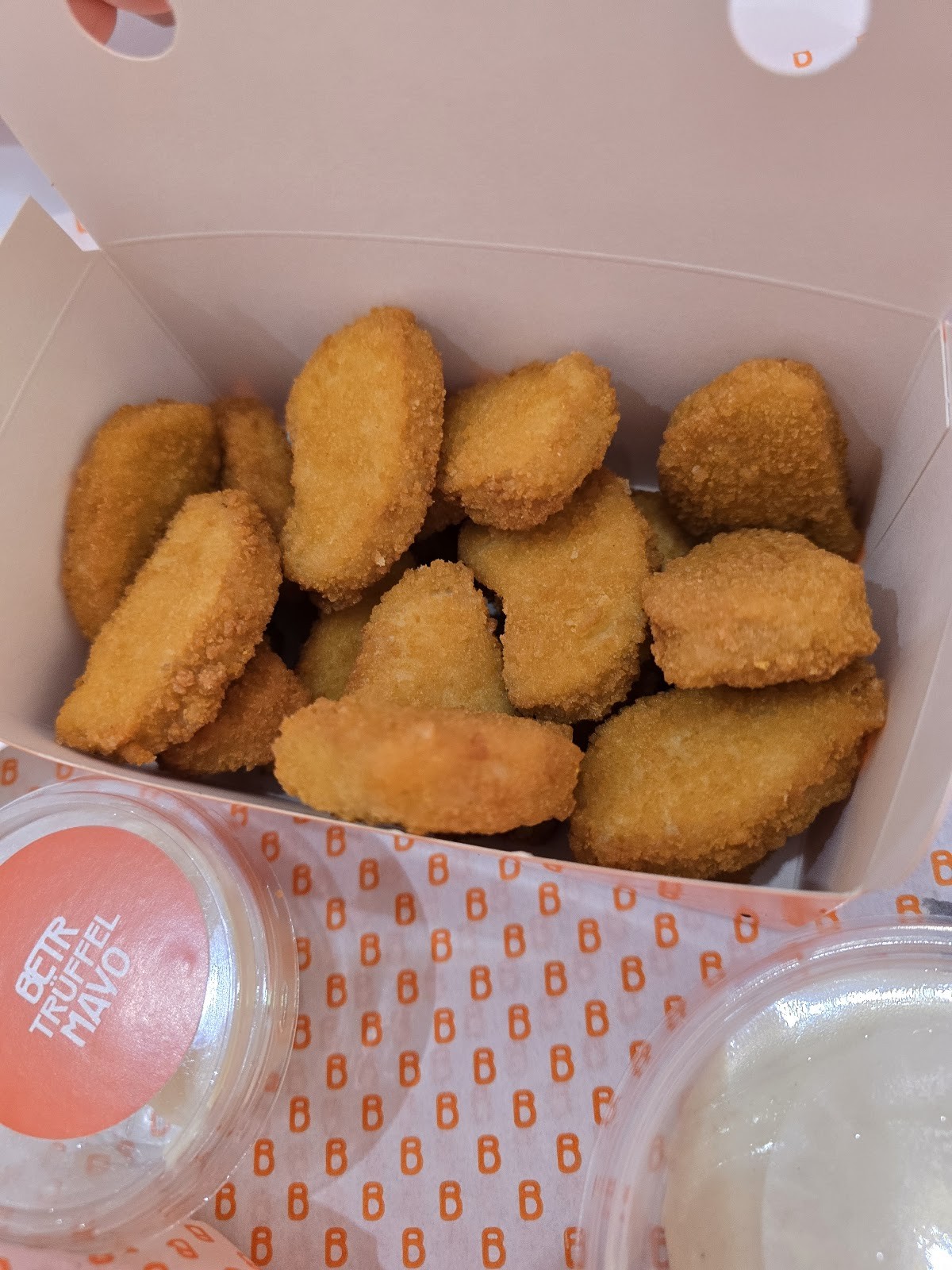 BETR Burger: food & drinks