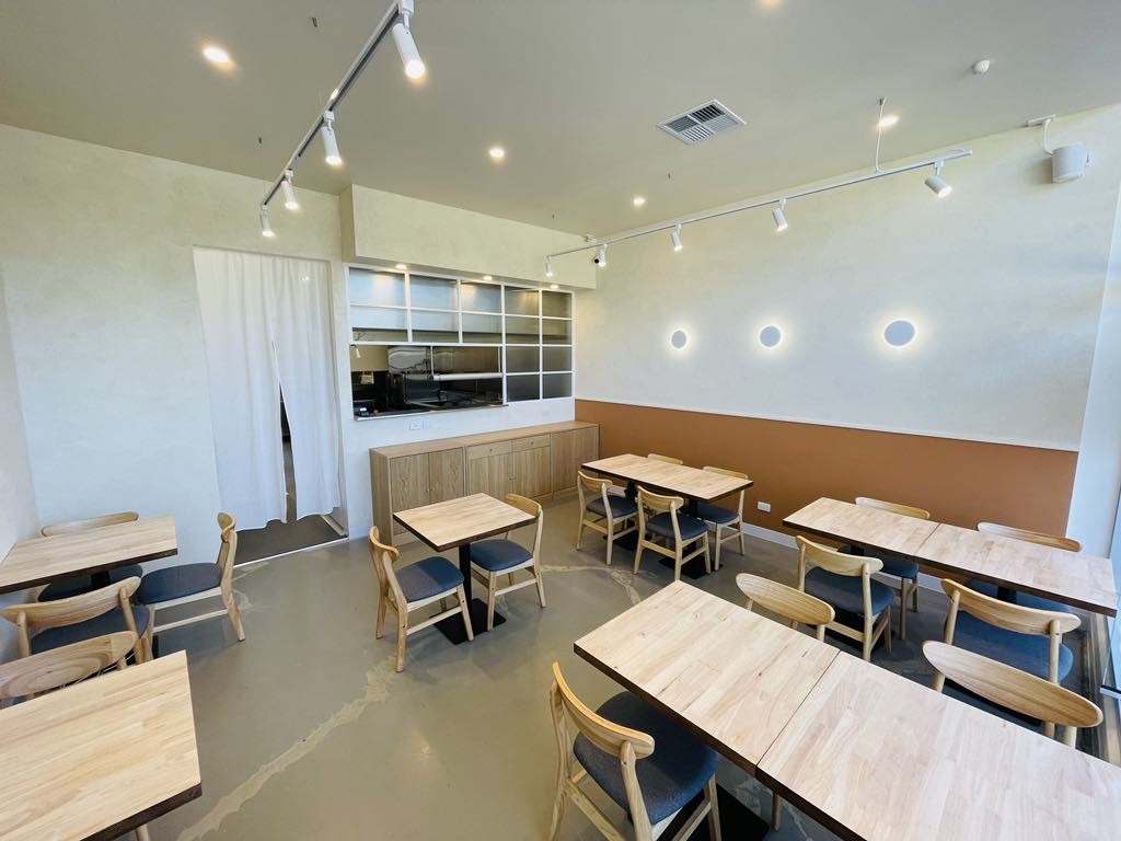 HANAKA JAPANESE KITCHEN: the place