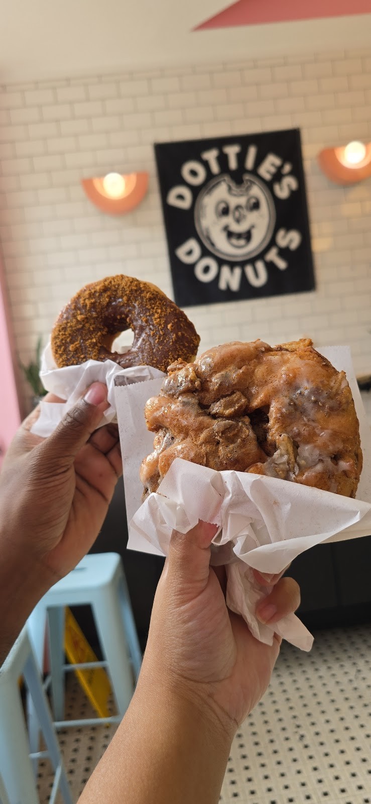 Dottie’s Donuts: food & drinks