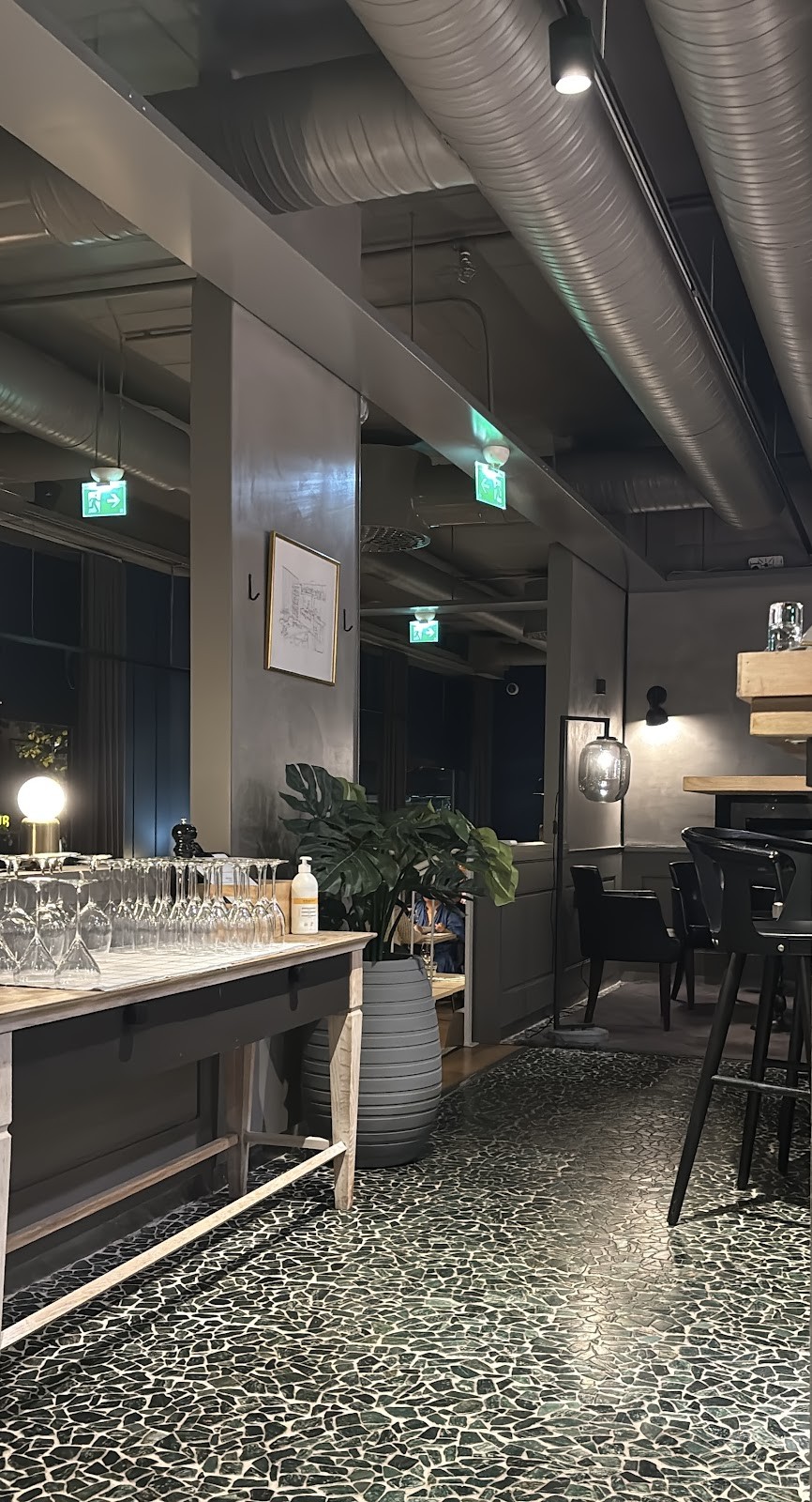 Bistro Manu: the place