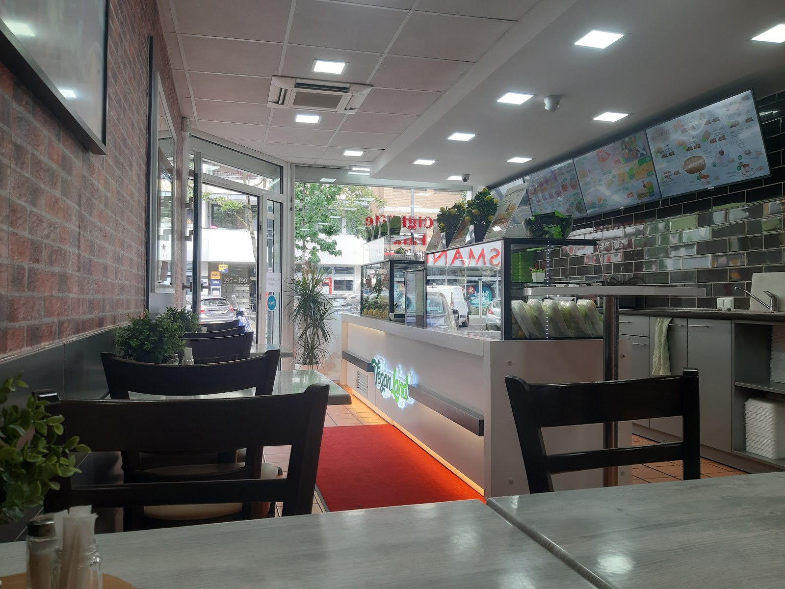 Veganland Cigköfte Köln Kalk: the place