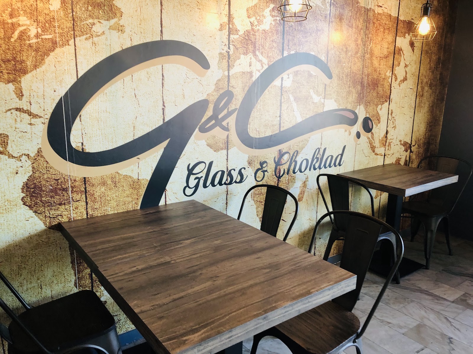G&C Glass & Choklad: the place