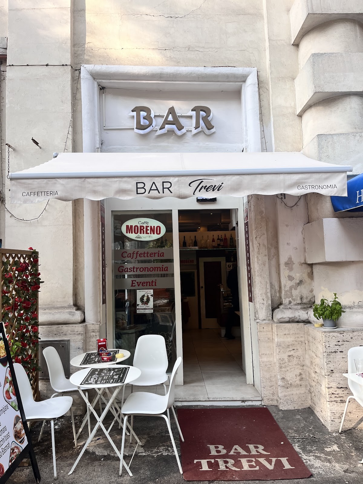 Bar Trevi IV Generazione: the place