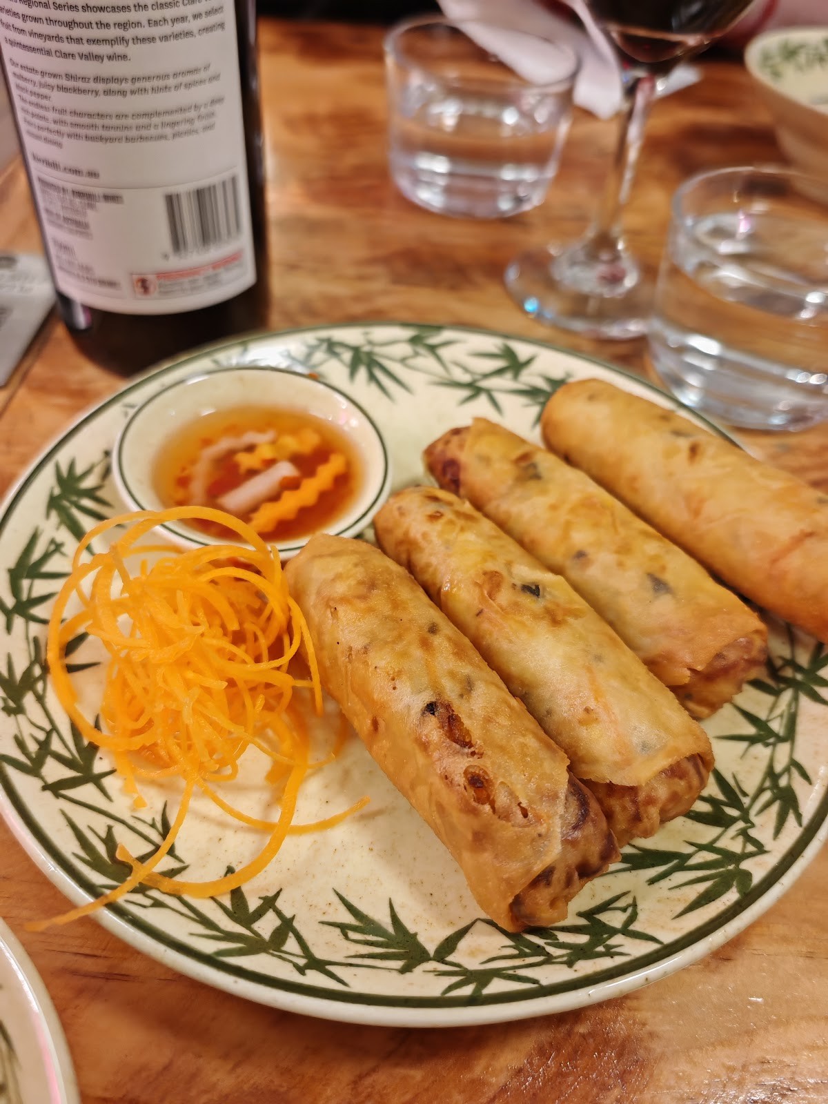Golden Lotus Vegan Newtown: food & drinks