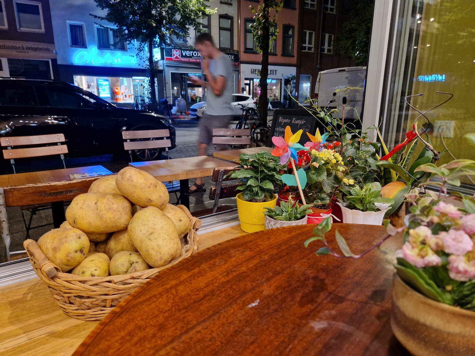 Kumpir Haus Ehrenfeld: the place