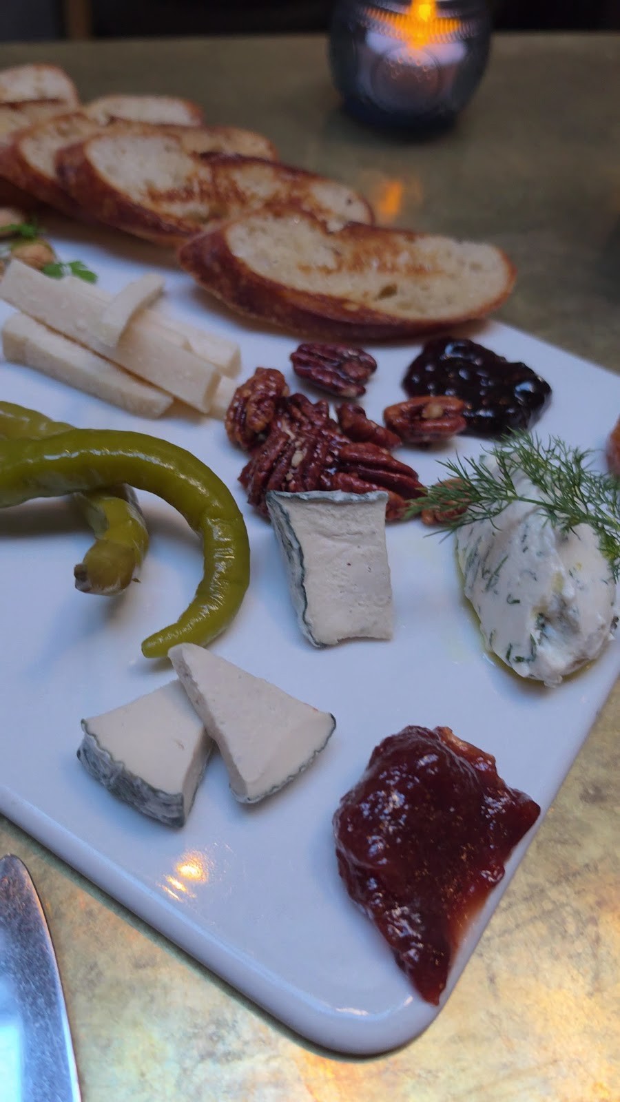 Le Basque French Vegan Restaurant: food & drinks