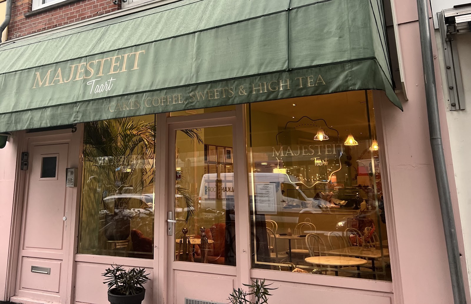 Majesteit Taart: the place