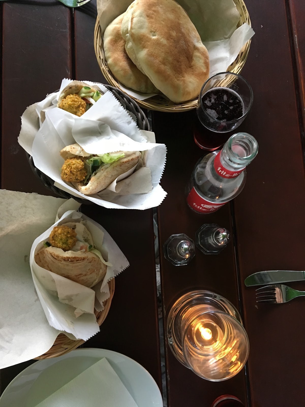 Falafel Sababa: food & drinks