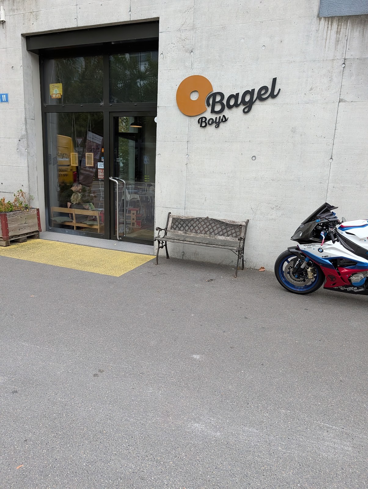 Bagel Boys: the place