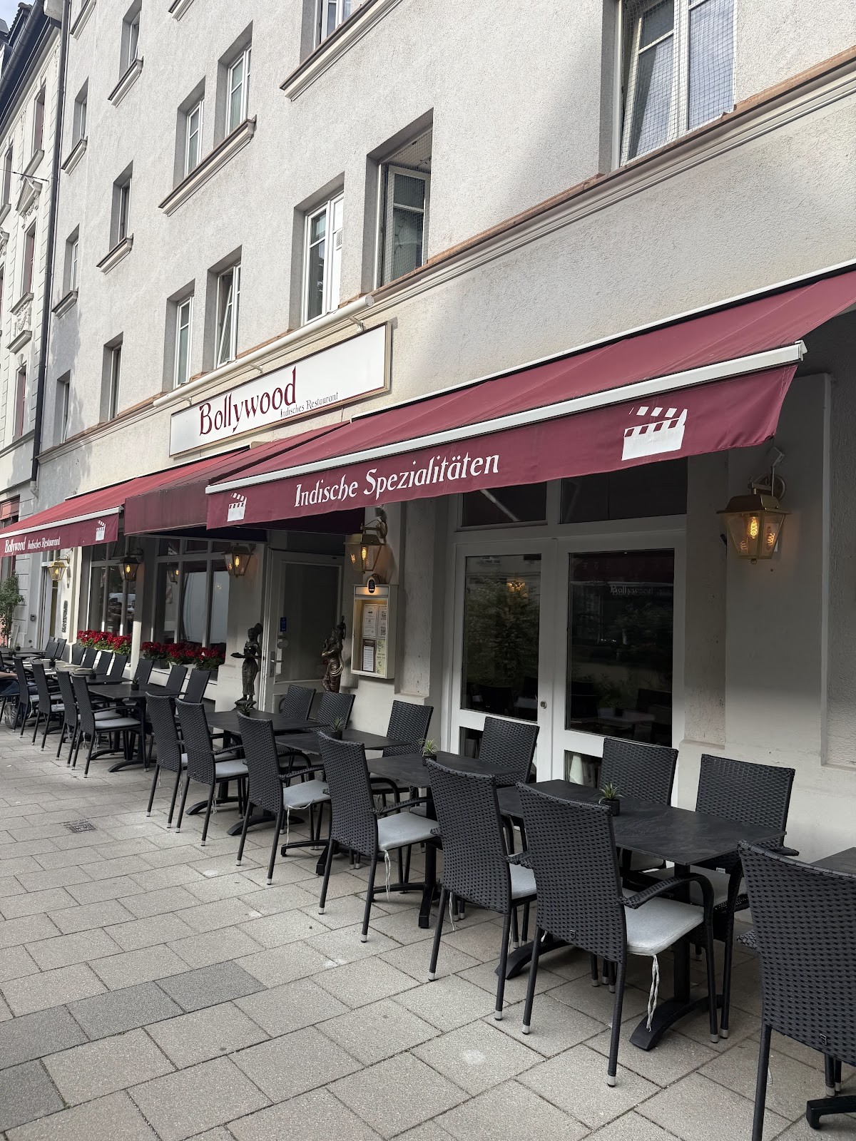 Bollywood Indisches Restaurant München: the place