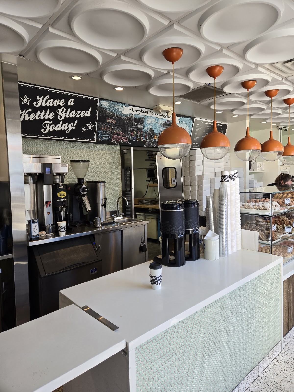 Kettle Glazed Doughnuts: the place