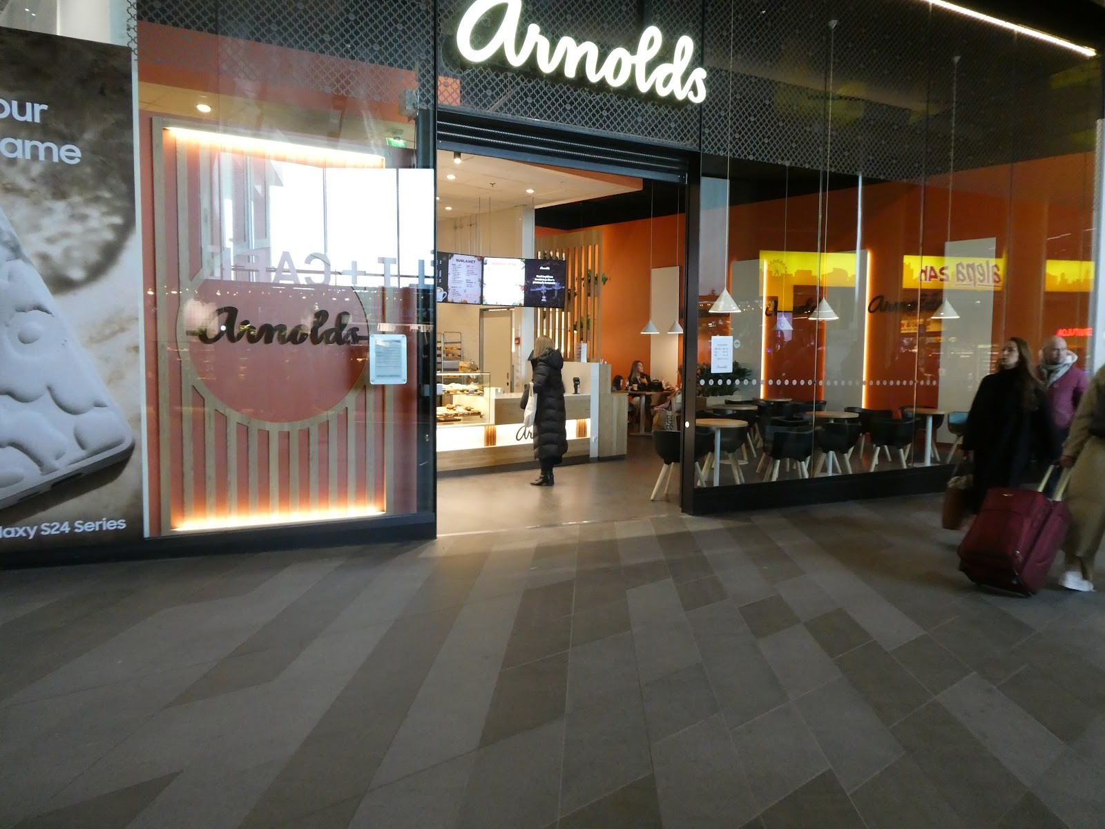 Arnolds: the place