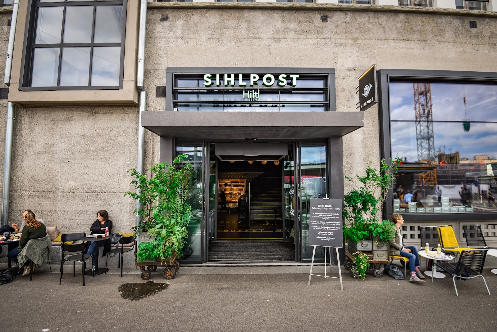 Hiltl Sihlpost: the place
