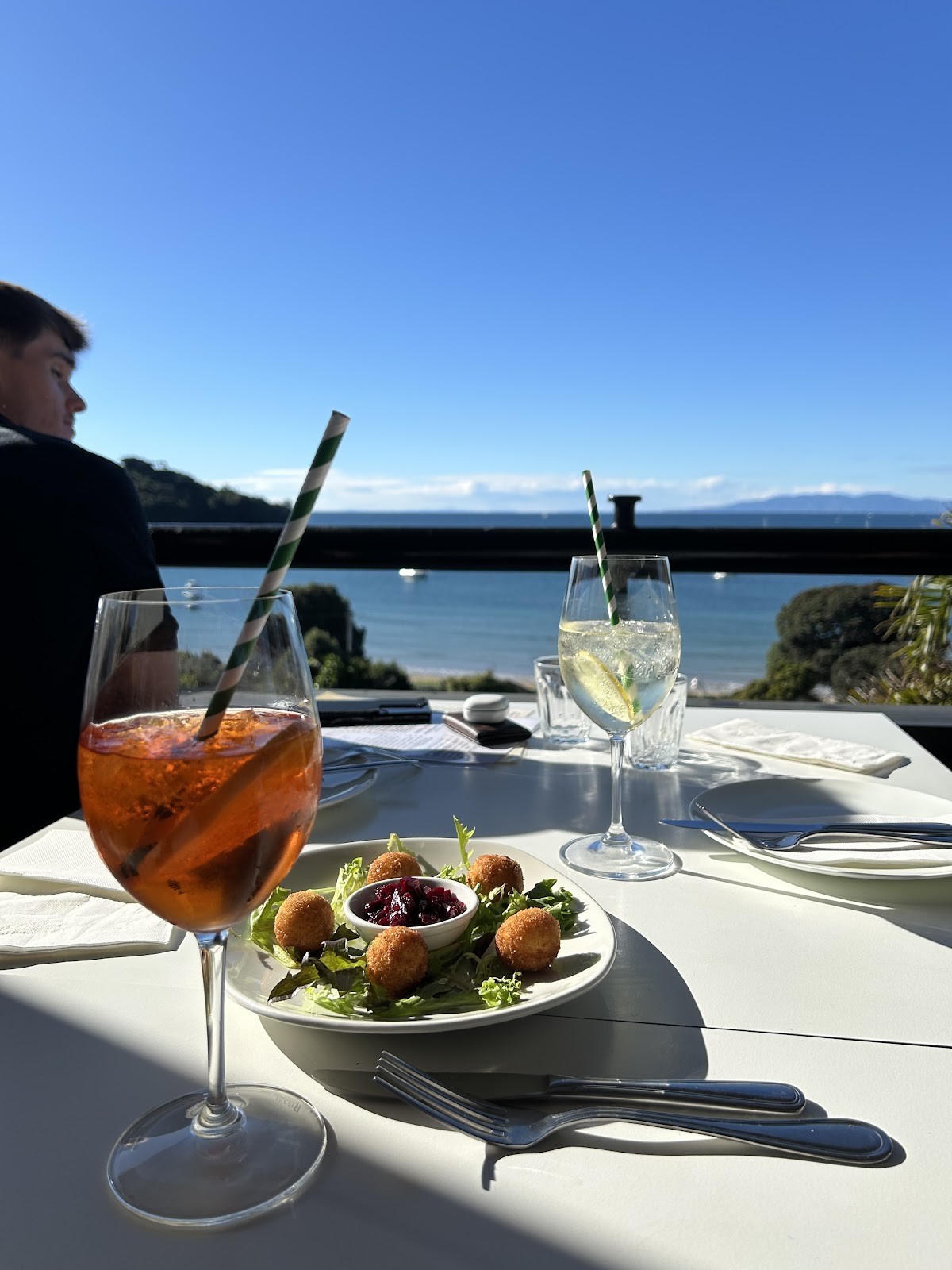 Vino Vino Restaurant & Bar: the place