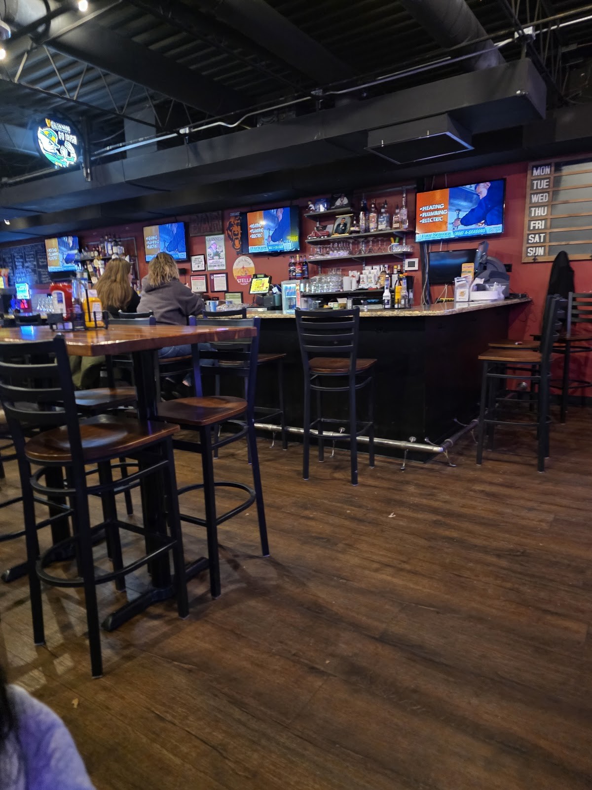 Angie's Restaurant & Pizzeria: the place