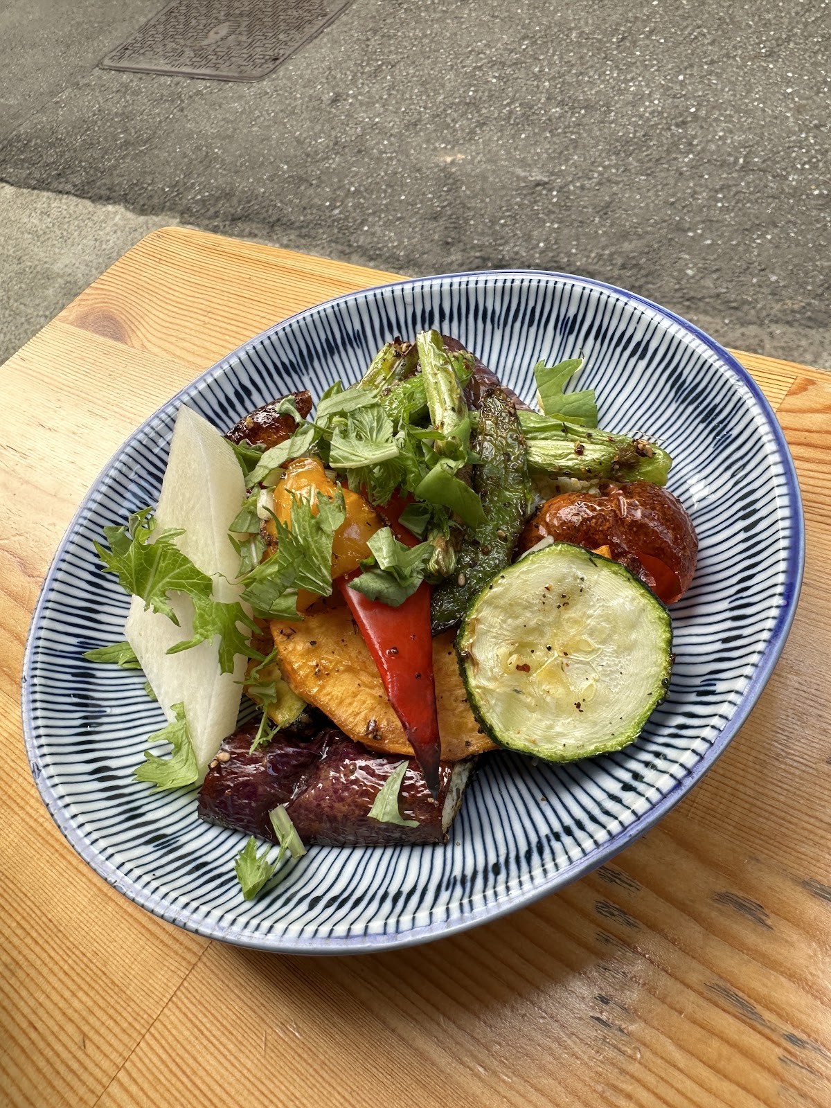 無口小廚 Mukuchi Kitchen & Bar: food & drinks