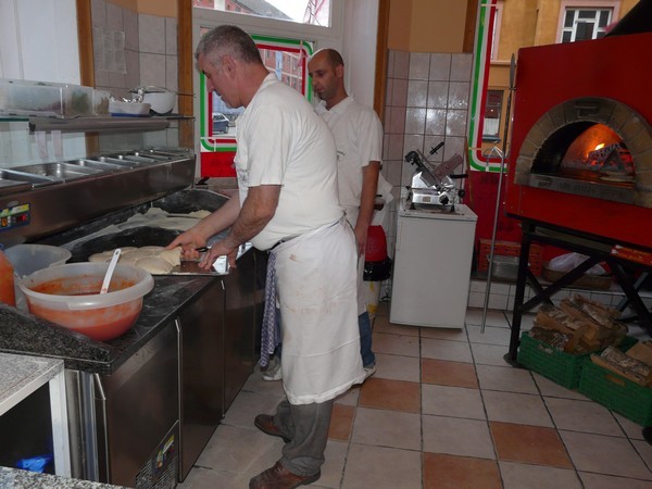 Leif's Pizzeria: the place