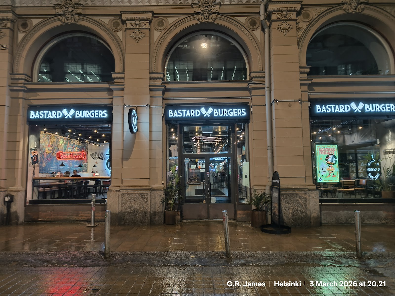Bastard Burgers: the place