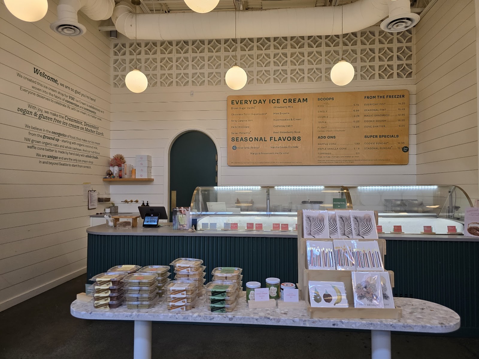Frankie & Jo's University Village: the place